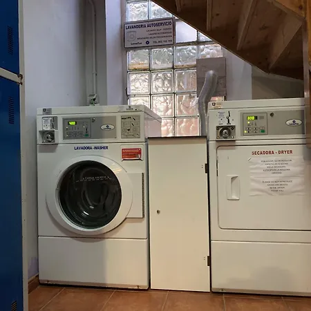 بيت شباب La Estacion *