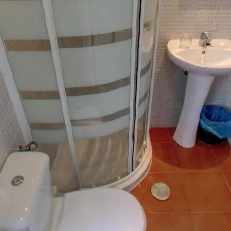 بيت شباب La Estacion